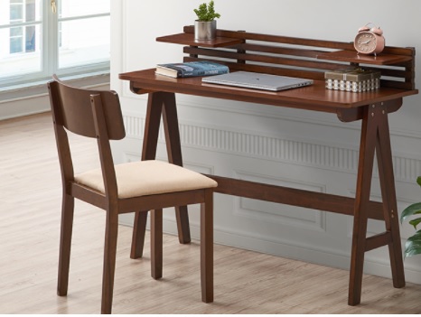 wooden study table