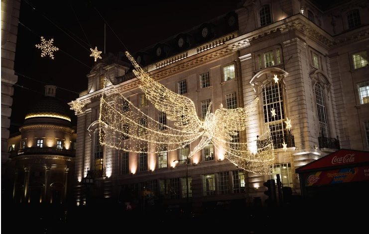 christmas-lights-and-window-displays-in-london-2022