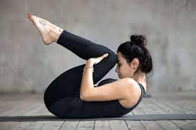โยคะอาสนะ 6 ท่าที่สามารถบรรเทาผู้ที่มีอาการเลือดคั่งได้